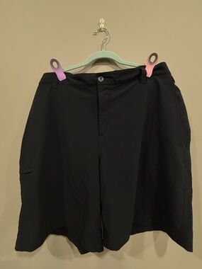 Men's Black Flat-Front Casual Shorts